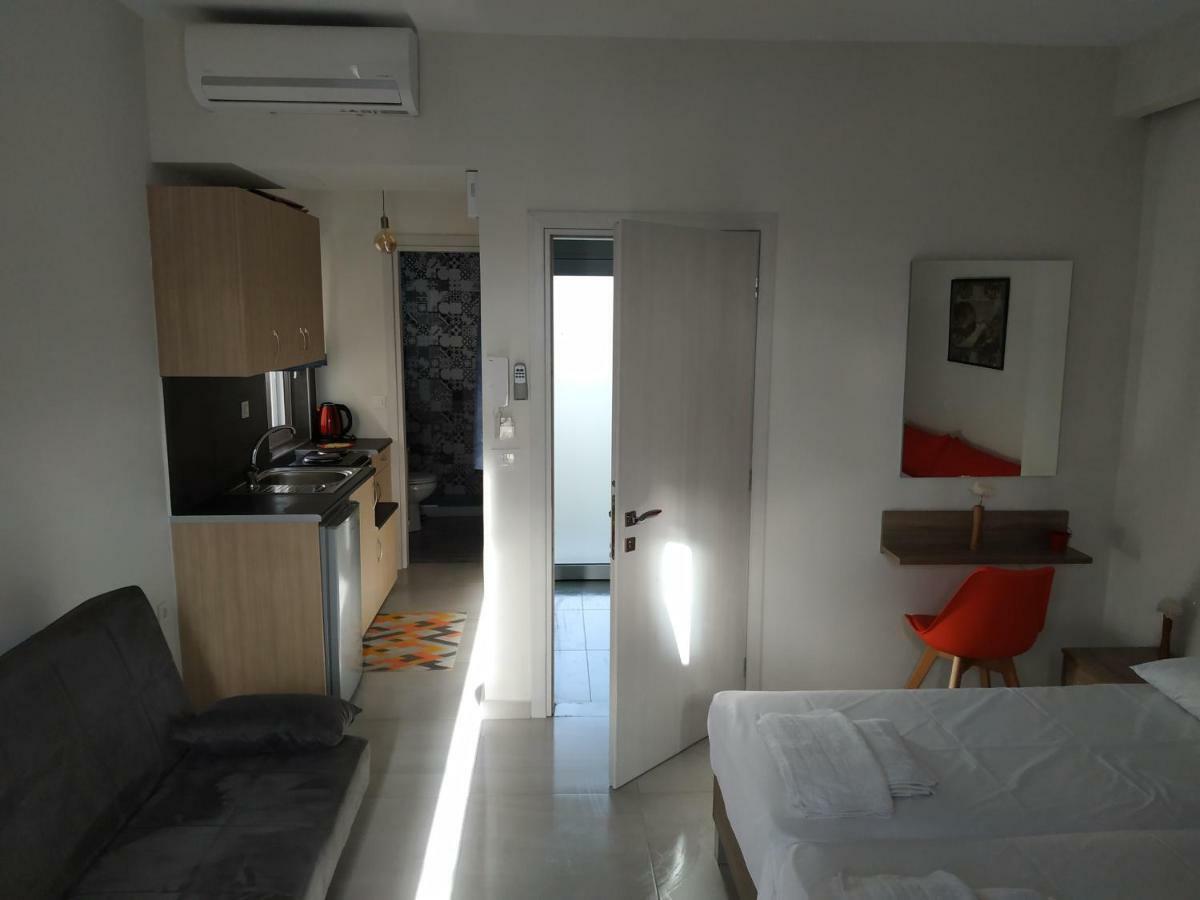 The 3 Brothers' Apts 干尼亞 外观 照片