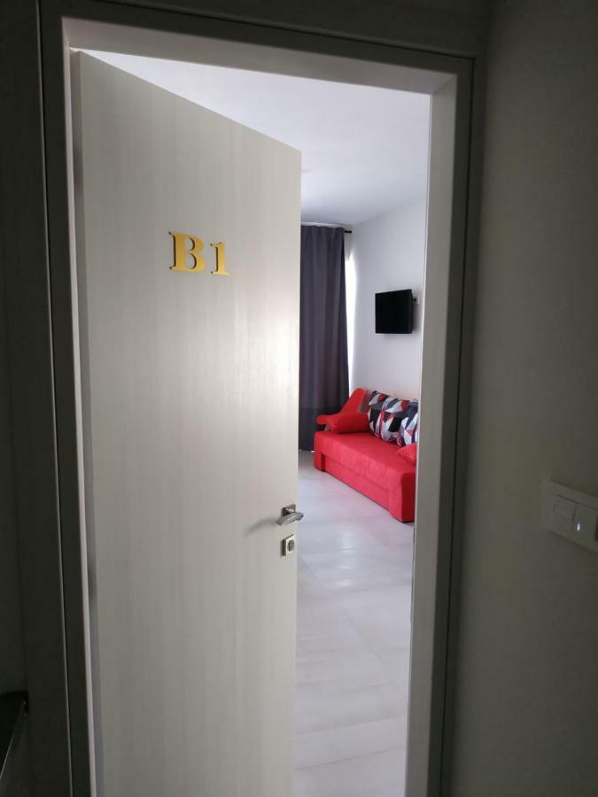 The 3 Brothers' Apts 干尼亞 外观 照片
